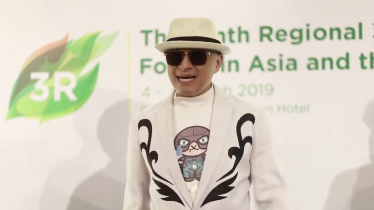 เพลง 3 อาร์สา – พลังอาสาจัดการขยะ ถูกจัดทำขึ้นเพื่อรวมพลังอาสาของคนในชาติต่อการจัดการปัญหาขยะของประเทศด้วยหลัก 3R (Reduce – การลดการใช้, Reuse – การใช้ซ้ำ, Recycle – การนำกลับมาใช้ใหม่)