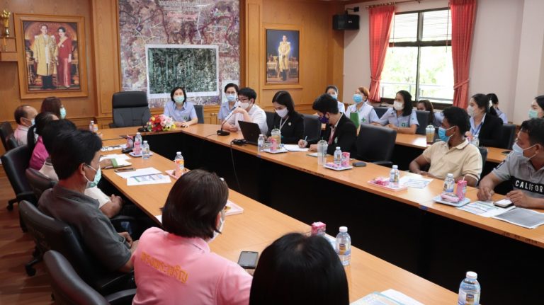 วันที่ 9 มิถุนายน 2563 ศูนย์สุขภาพจิตที่ 7 โดยทีมข้อมูลและการสื่อสารสุขภาพจิต ศูนย์สุขภาพจิตที่ 7 ลงพื้นที่ถอดบทเรียน การสร้างวัคซีนในชุมชน 4 สร้าง 2 ใช้ อำเภอน้ำพอง จังหวัดขอนแก่น