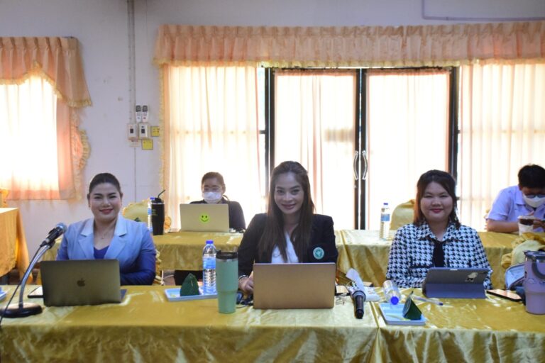 วันที่ 6 ธันวาคม 2566 ศูนย์สุขภาพจิตที่ 7 นำโดย ดร.ลักษณา สกุลทอง นักจิตวิทยาคลินิกชำนาญการ รองผู้อำนวยการศูนย์สุขภาพจิตที่ 7 ได้เข้าร่วมประชุมและร่วมจัดโครงการประชุมเชิงปฏิบัติการพัฒนาระบบการดูแลสุขภาพจิตครบวงจรด้วยกลไกทางกฎหมายและช่วยเหลือเยียวยาจิตใจกรณีเกิดความรุนแรงในพื้นที่เขตสุขภาพที่ 7 ประจำปีงบประมาณ 2567 ณ โรงพยาบาลหนองกุงศรี อำเภอหนองกุงศรี จังหวัดกาฬสินธุ์