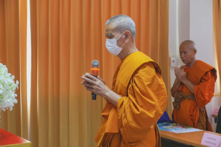 ศูนย์สุขภาพจิตที่ 7 ร่วมกับ ศูนย์อนามัยที่ 7 อบรมพระคิลานุปัฏฐาก มุ่งเสริมสร้างทักษะการดูแลสุขภาพแก่พระสงฆ์