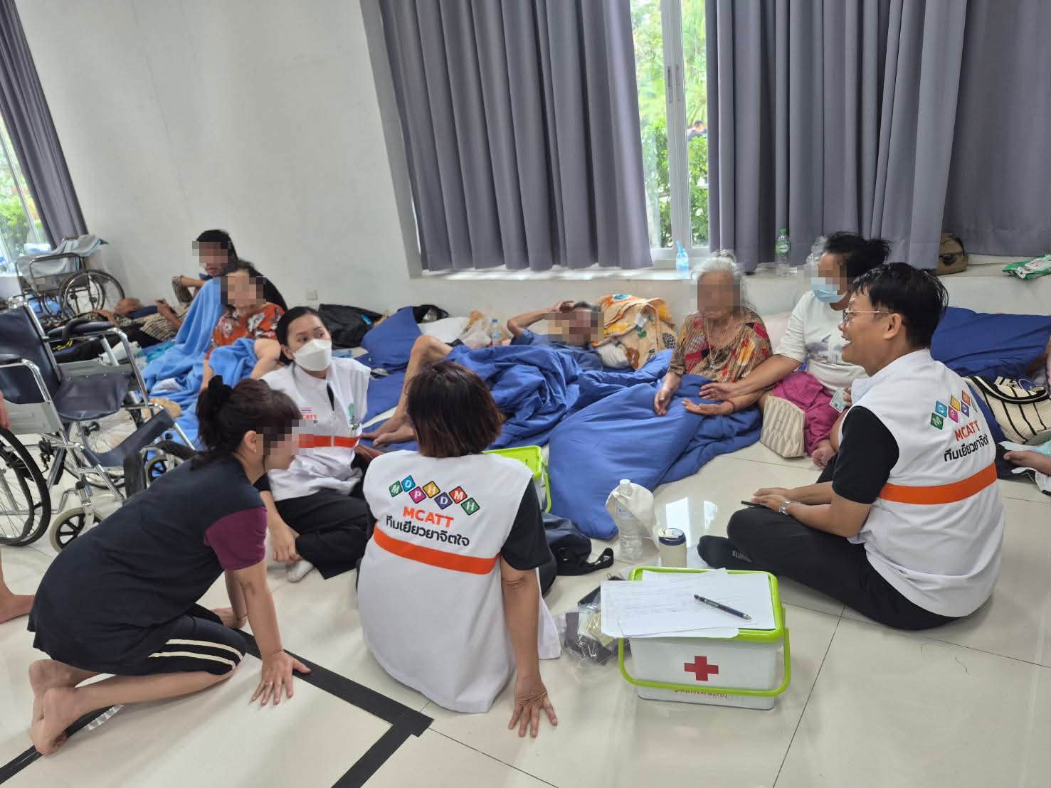 วันนี้ (28 กันยายน 2569) กรมสุขภาพจิต โดยทีม MCATT สถาบันจิตเวชศาสตร์สมเด็จเจ้าพระยา ร่วมกับศูนย์สุขภาพจิตที่ 13 ลงพื้นที่ศูนย์พักพิงเจ้าคุณทหารลาดกระบัง